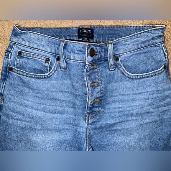 Blue High Rise Skinny Jeans with Stonewashed Finish - Picture 2 of 4